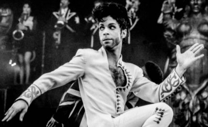 Prince: saltano fuori nuovi allarmanti dettagli sulla morte del re del pop