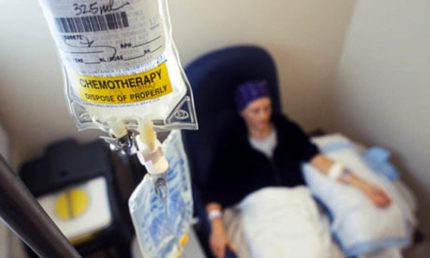 Rimini, giovane madre rifiuta chemio per curarsi con ricotta e ortica: morta a 34 anni